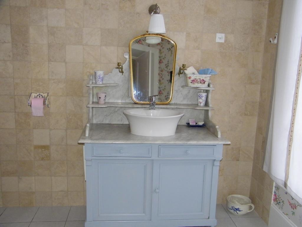 La Roseliere Otel Carentan Oda fotoğraf