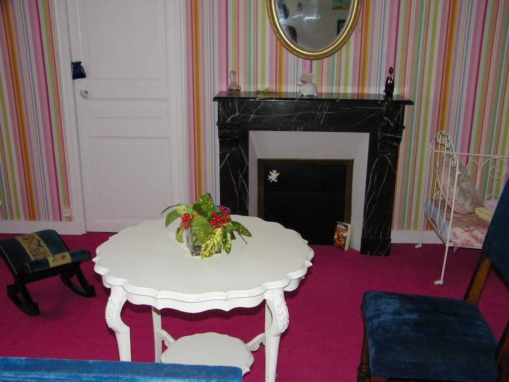 La Roseliere Otel Carentan Oda fotoğraf